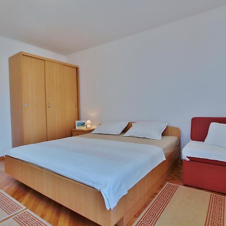 Rooms And Studio Old Town Rab Town Exterior foto