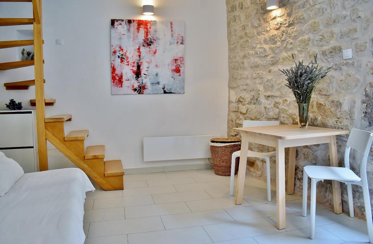 Rooms And Studio Old Town Rab Town Exterior foto