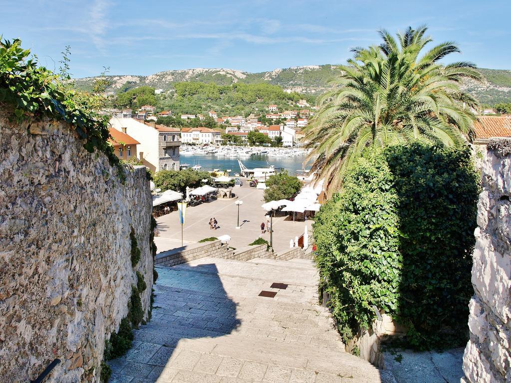 Rooms And Studio Old Town Rab Town Quarto foto