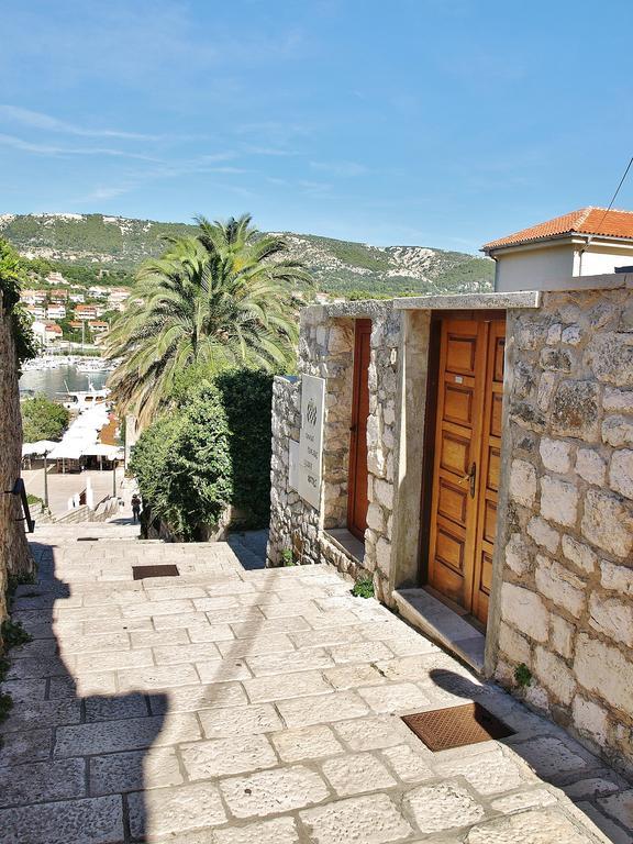 Rooms And Studio Old Town Rab Town Quarto foto