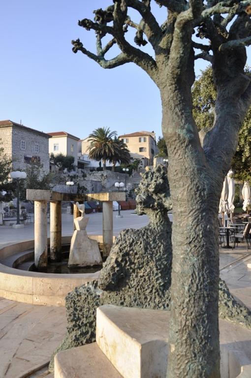 Rooms And Studio Old Town Rab Town Exterior foto