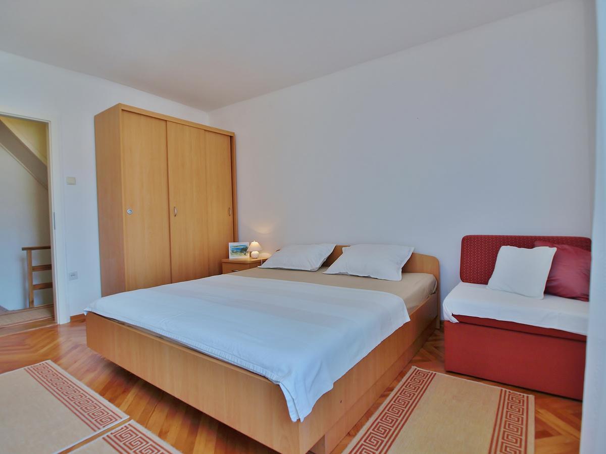 Rooms And Studio Old Town Rab Town Exterior foto